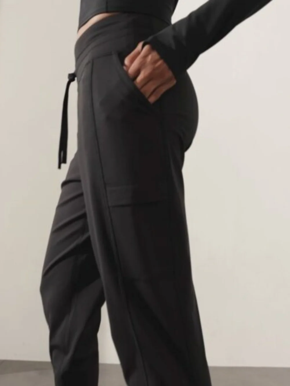 Athleta Rainier Cargo Jogger Sz XL Black - Picture 4 of 14